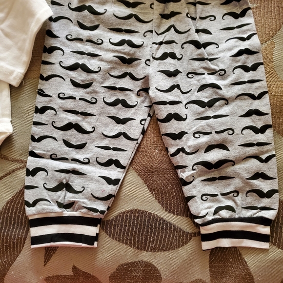 3 pc infant set Blk/white "Ain't no daddy like the one I got" NWOT - Picture 5 of 7